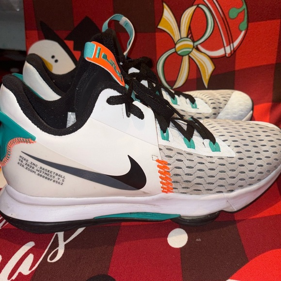 Lebron Other - Lebron James Witness 5